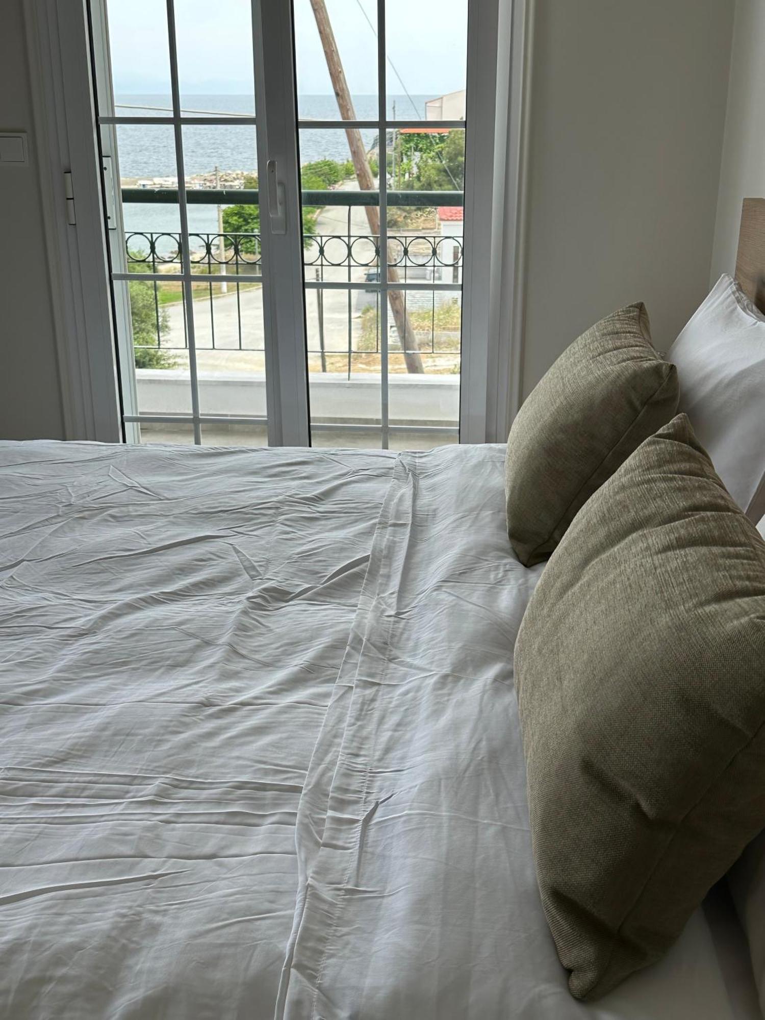 Villa Eleni Greece - Wonderful Sea View Studios Nea Roda Ngoại thất bức ảnh