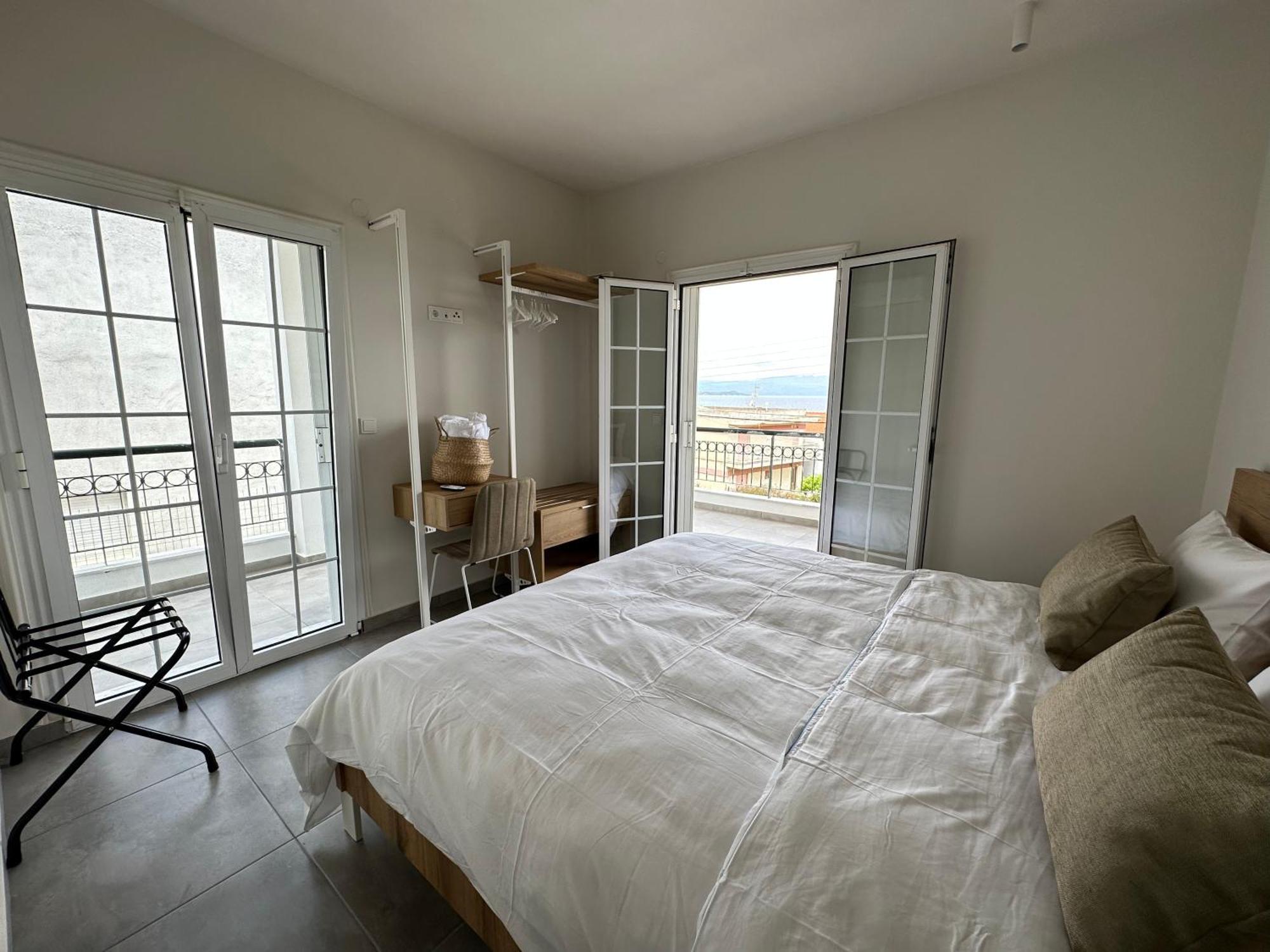 Villa Eleni Greece - Wonderful Sea View Studios Nea Roda Ngoại thất bức ảnh