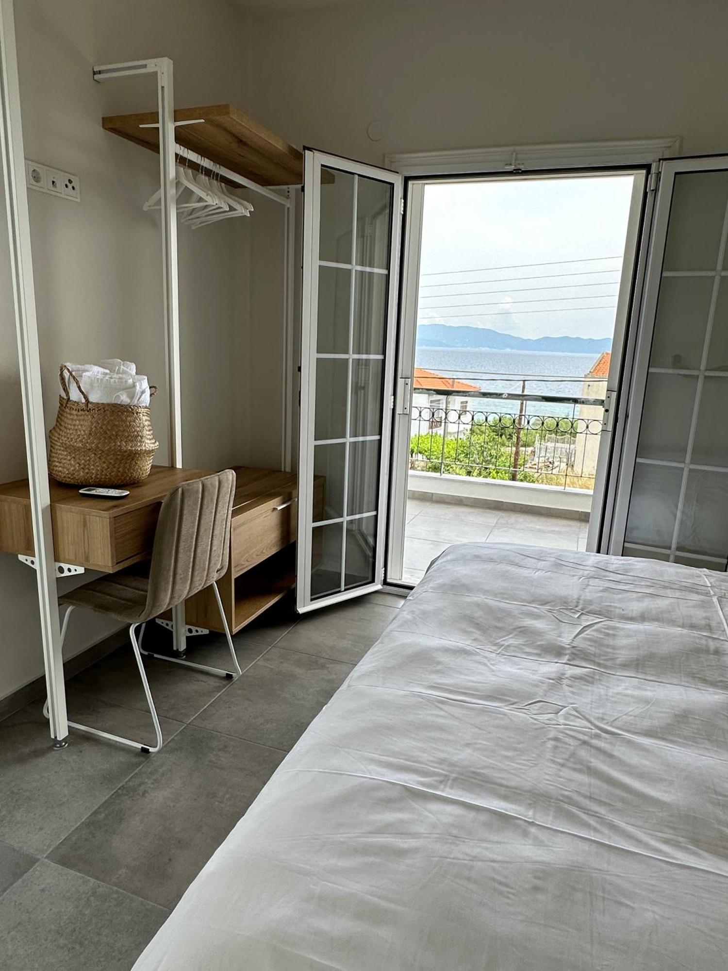 Villa Eleni Greece - Wonderful Sea View Studios Nea Roda Ngoại thất bức ảnh