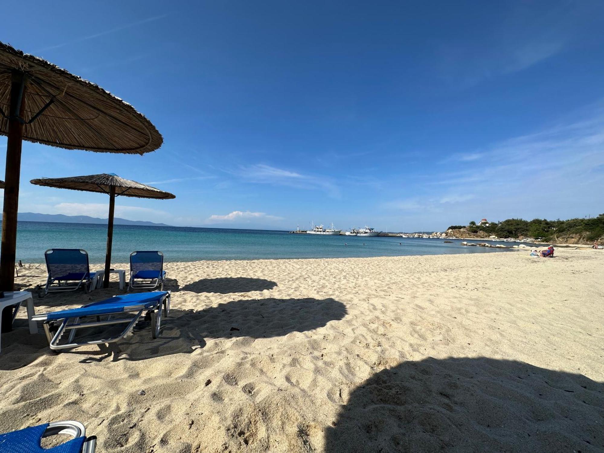 Villa Eleni Greece - Wonderful Sea View Studios Nea Roda Ngoại thất bức ảnh