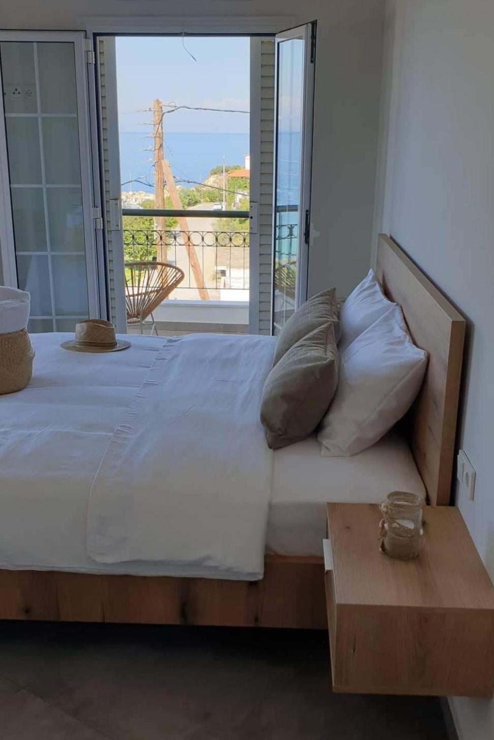 Villa Eleni Greece - Wonderful Sea View Studios Nea Roda Ngoại thất bức ảnh